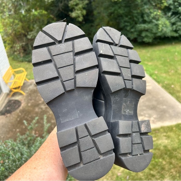 Twinset Black Chucky loafers with Gold Oval T logo - Picture 6 of 7